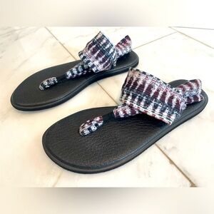 Sanuk women’s 10 sling yoga mat flat sandals with stretch fabric closure EUC